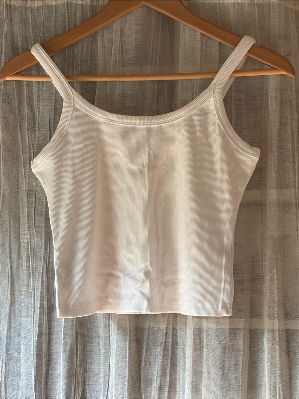 Source Unknown White Ribbed Spaghetti Strap Tank Top M